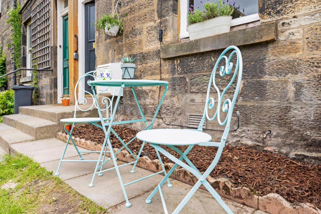 Cozy With Character Mclaren Westend Free Secure Parking Apartment EDI